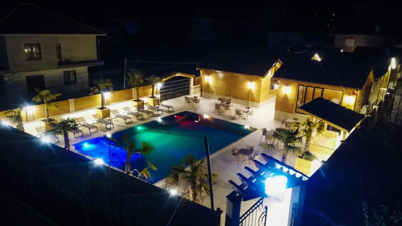 Hotel Bujtina Siar Pogradec Exterior foto