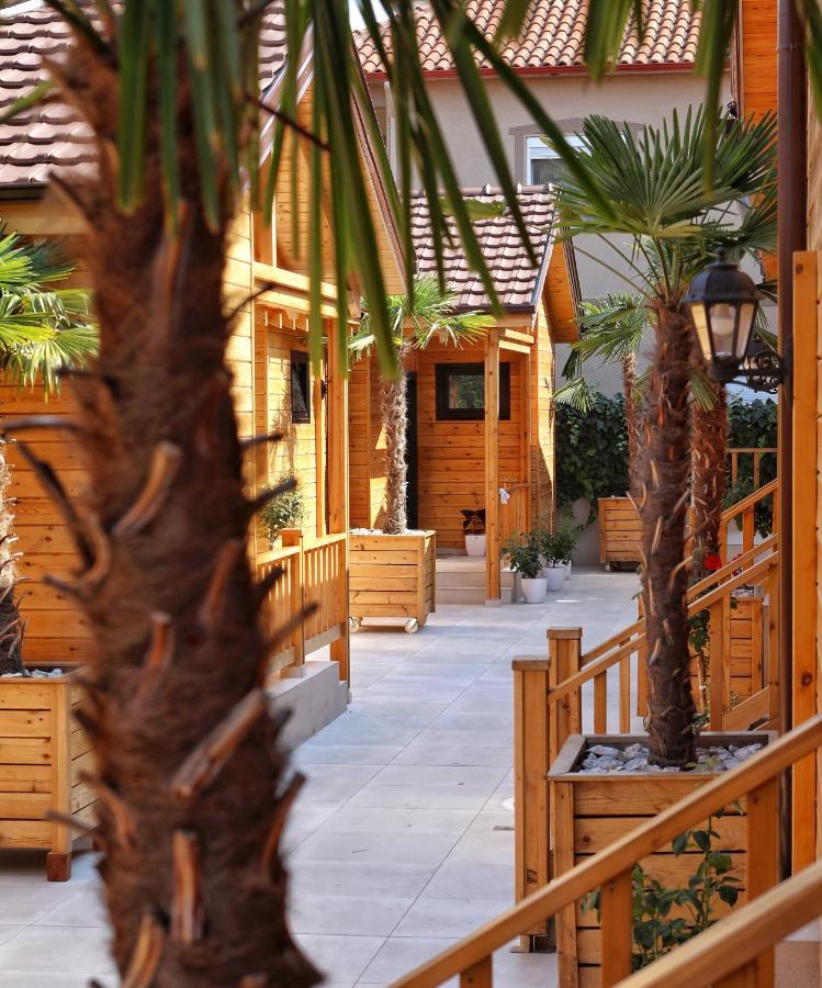 Hotel Bujtina Siar Pogradec Exterior foto
