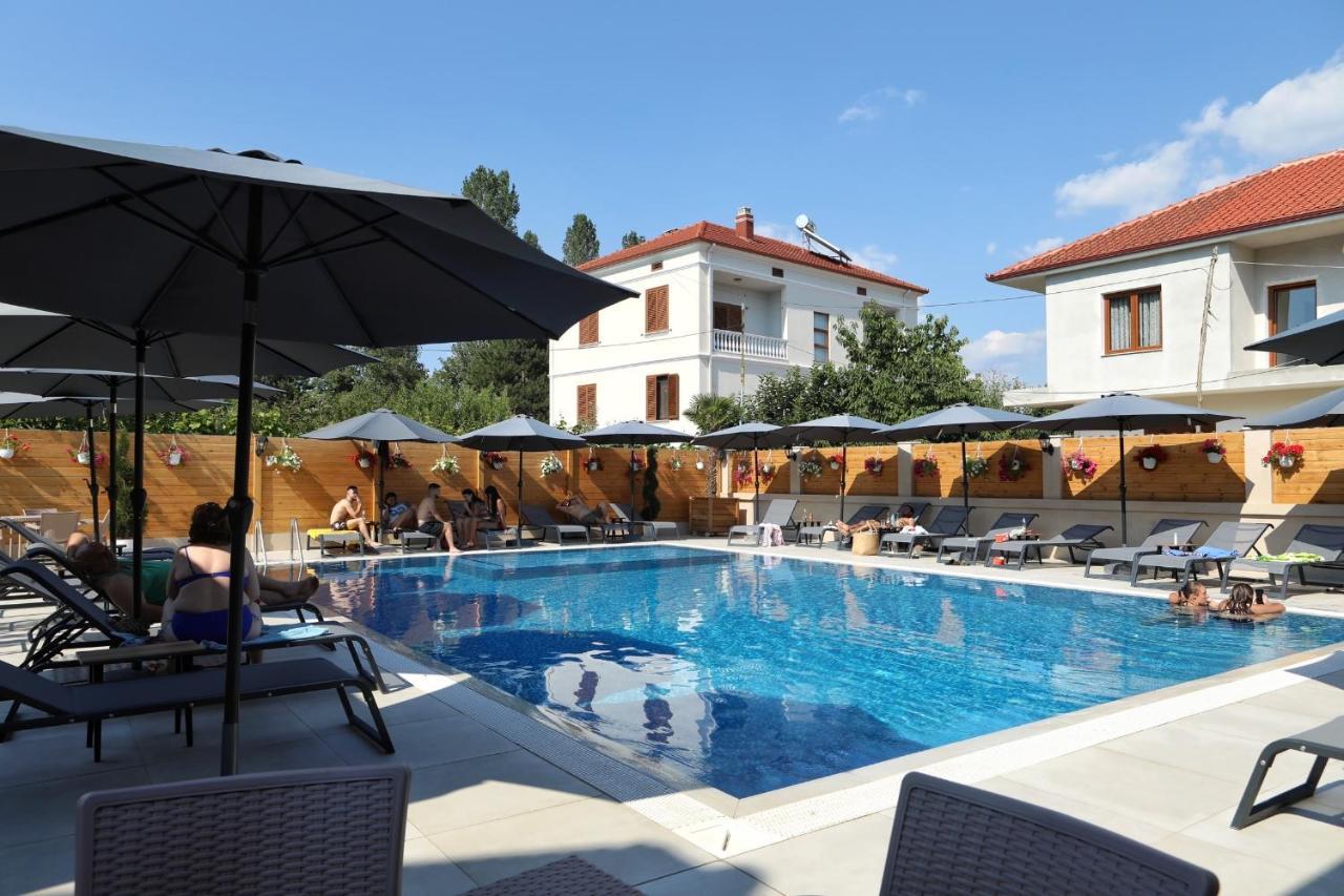 Hotel Bujtina Siar Pogradec Exterior foto