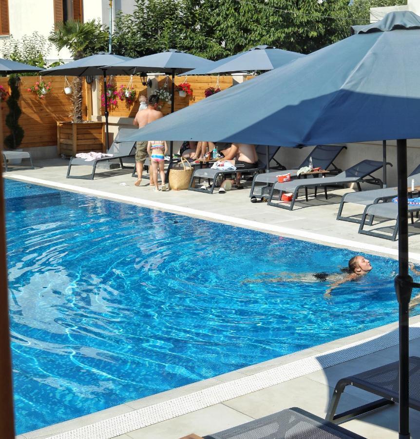 Hotel Bujtina Siar Pogradec Exterior foto