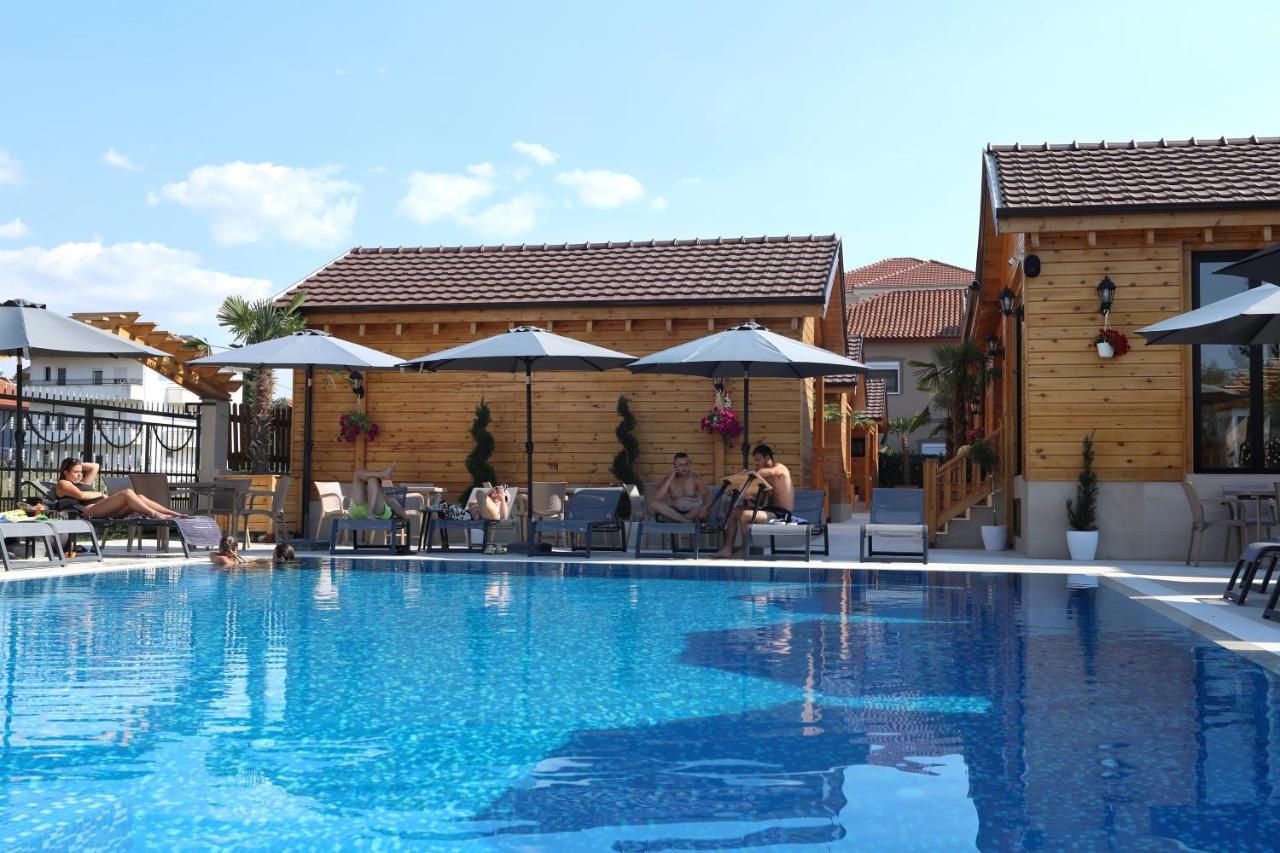 Hotel Bujtina Siar Pogradec Exterior foto