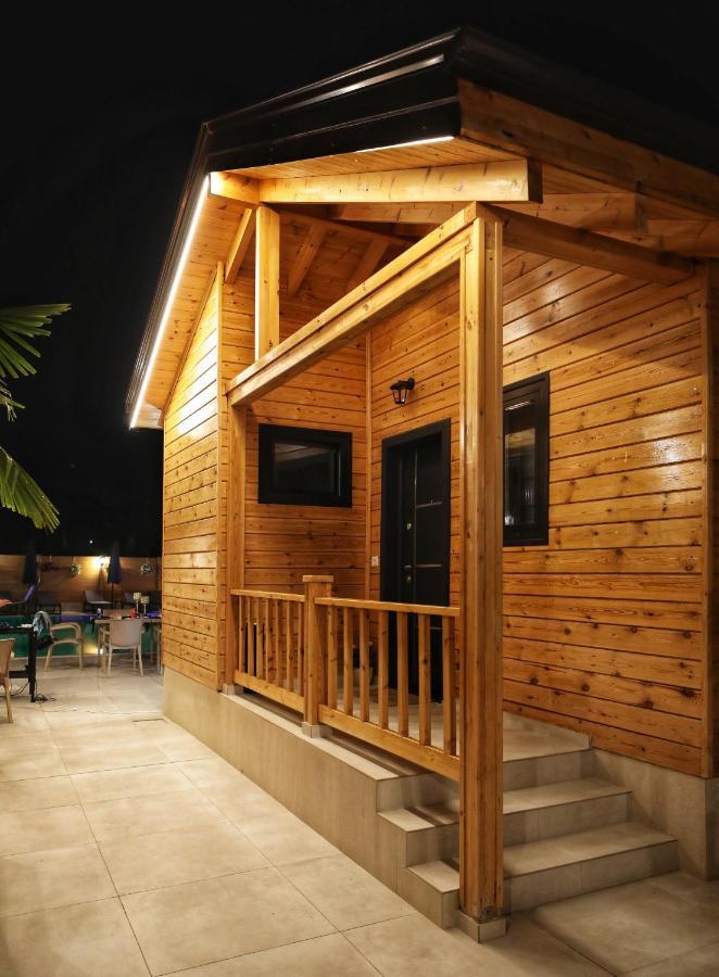 Hotel Bujtina Siar Pogradec Exterior foto
