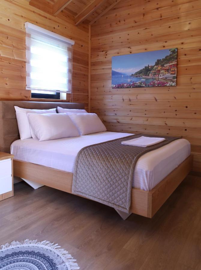 Hotel Bujtina Siar Pogradec Exterior foto